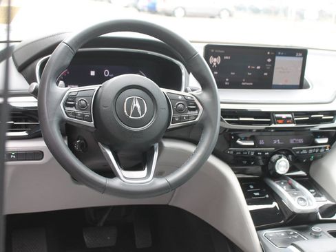 Used 2024 Acura MDX SH-AWD w/ Technology Package image 18