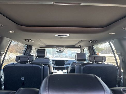 New 2026 Jeep Grand Wagoneer Limited w/ Premium Group II AWD/4WD image 16