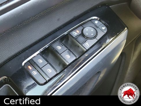 Used 2024 Nissan Pathfinder SL w/ SL Premium Package FWD image 27