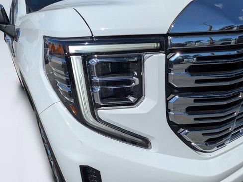 Used 2023 GMC Sierra 1500 Denali w/ Denali Reserve Package AWD/4WD image 9