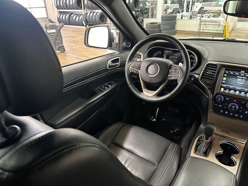 Certified 2017 Jeep Grand Cherokee Limited AWD/4WD image 14