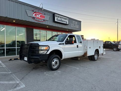 Used 2014 Ford F350 XL w/ Power Equipment Group image 2