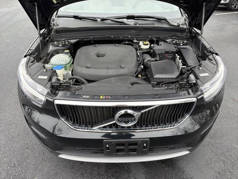 Used 2020 Volvo XC40 T5 Momentum w/ Protection Package Premier image 36