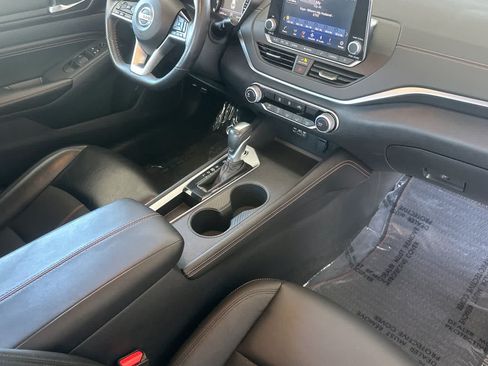 Used 2021 Nissan Altima 2.5 SR FWD image 15