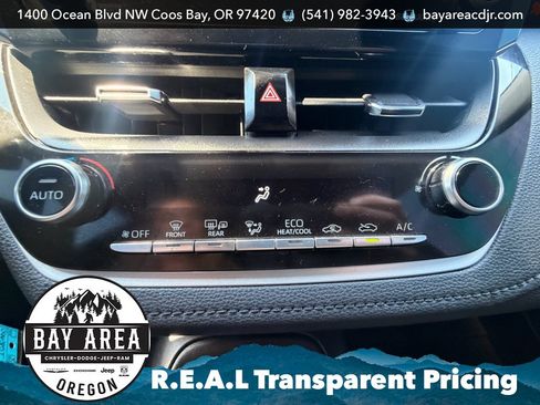 Used 2022 Toyota Corolla SE FWD image 14