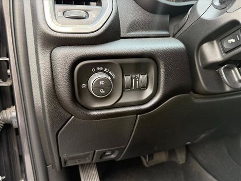 Used 2022 RAM 2500 Laramie w/ Night Edition AWD/4WD image 13
