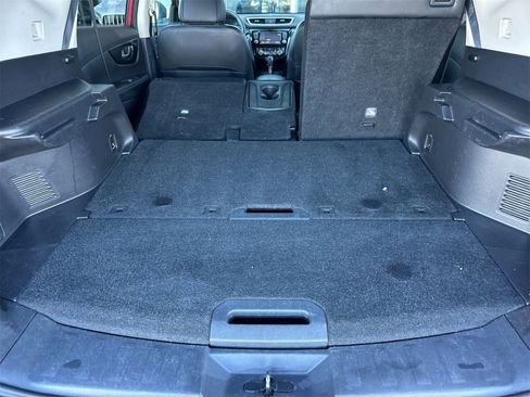 Used 2015 Nissan Rogue SL image 16