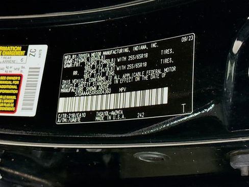 Used 2024 Toyota Grand Highlander FWD image 33