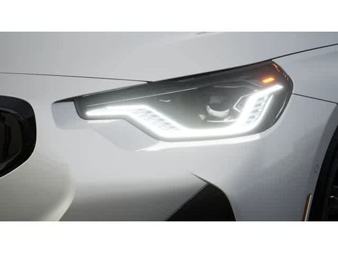 Used 2025 BMW 230i Coupe w/ M Sport Package image 6