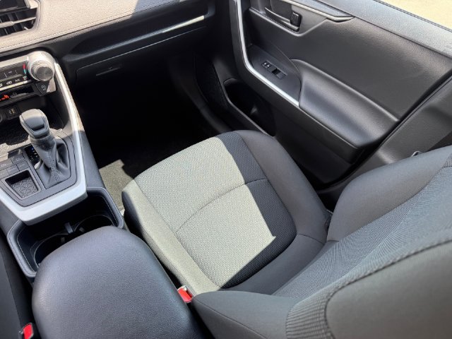 Used 2025 Toyota RAV4 LE FWD image 21
