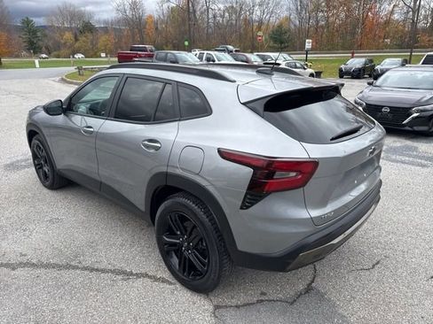 Used 2024 Chevrolet Trax ACTIV w/ Sunroof Package FWD image 22