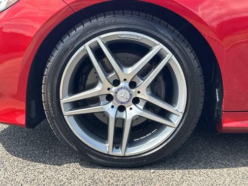 Used 2014 Mercedes-Benz E 350 4MATIC Sedan image 9