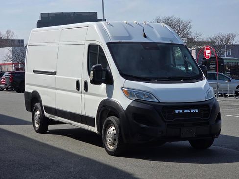 Used 2023 RAM ProMaster 2500 image 3