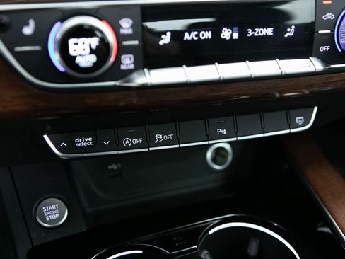 Used 2023 Audi A4 2.0T Premium w/ Convenience Package image 22