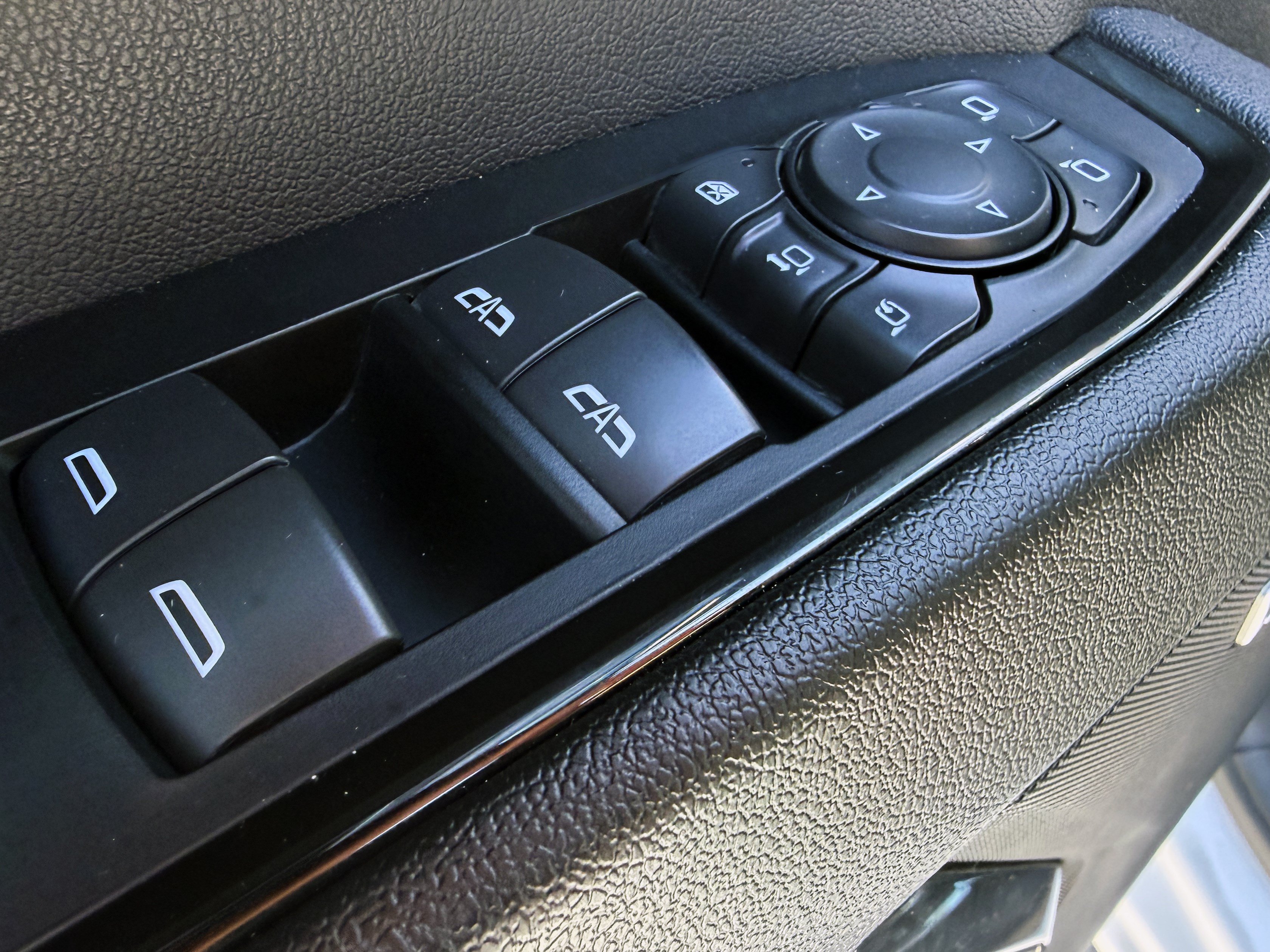 Used 2024 GMC Sierra 2500 AT4 w/ AT4 Premium Plus Package AWD/4WD image 15