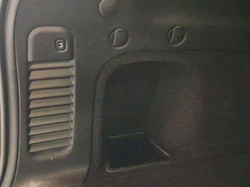 Used 2020 Jeep Grand Cherokee Limited w/ Luxury Group II image 23