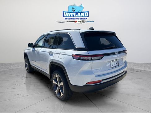 New 2026 Jeep Grand Cherokee Limited RWD image 3