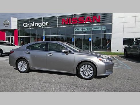 Used 2015 Lexus ES 350 w/ Luxury Package FWD image 37