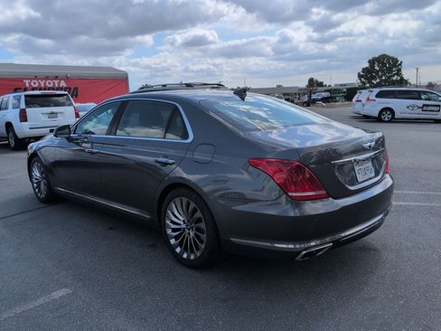 Used 2017 Genesis G90 3.3T Premium RWD image 7