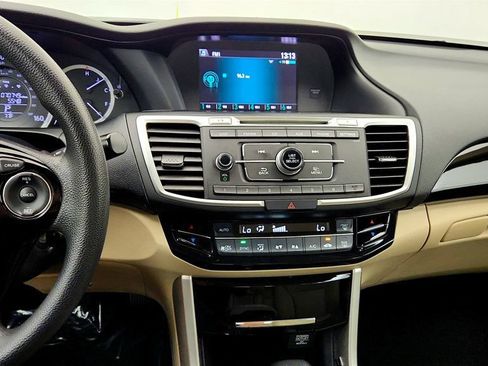 Used 2017 Honda Accord LX image 17