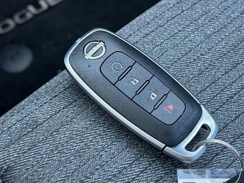 Certified 2023 Nissan Rogue SV image 22