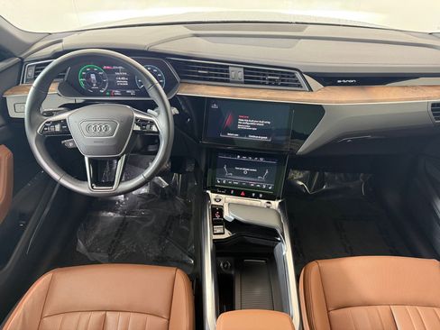Used 2023 Audi e-tron Premium Plus w/ Premium Plus Package image 22