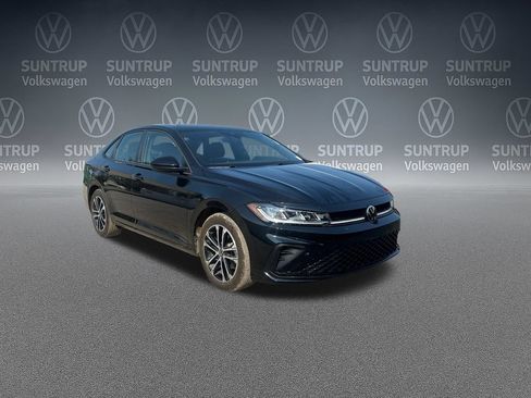 Used 2025 Volkswagen Jetta Sport FWD image 9