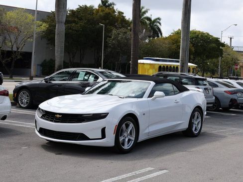 Used 2023 Chevrolet Camaro LT image 1
