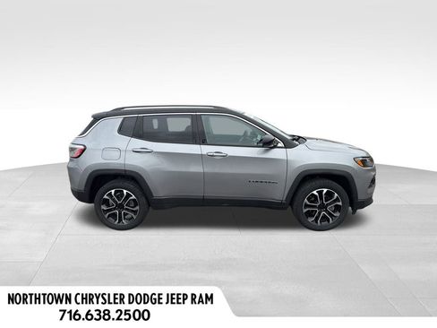 Certified 2022 Jeep Compass Limited image 2