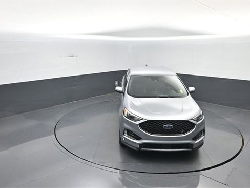 Certified 2020 Ford Edge ST image 26