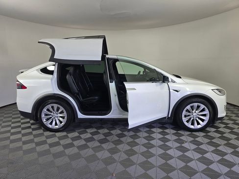 Used 2020 Tesla Model X Long Range AWD/4WD image 13