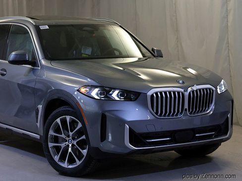 New 2026 BMW X5 xDrive50e w/ Climate Comfort Package image 2