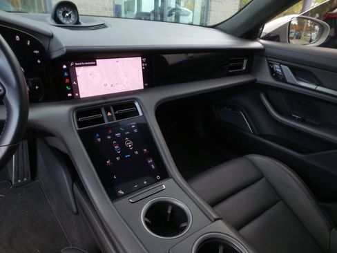 Used 2021 Porsche Taycan Turbo S image 33