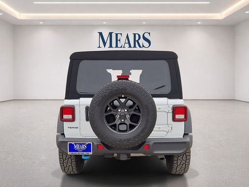 Used 2024 Jeep Wrangler Unlimited AWD/4WD image 4