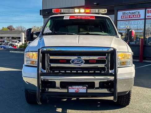 Used 2005 Ford Excursion XLT AWD/4WD image 9