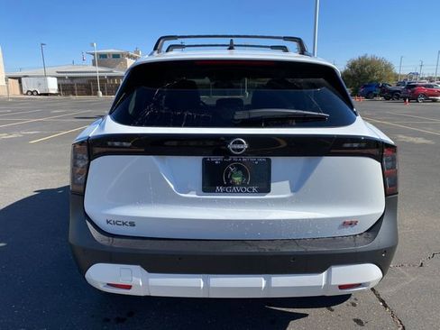 New 2026 Nissan Kicks SR image 5