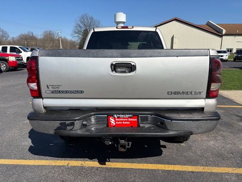 Used 2004 Chevrolet Silverado 2500 LS RWD image 7