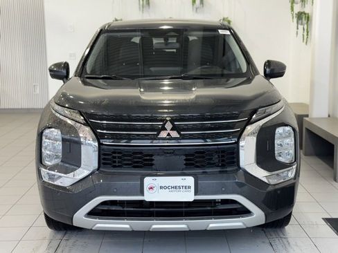 Used 2024 Mitsubishi Outlander SE image 33