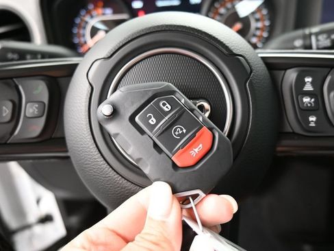 New 2026 Jeep Gladiator Sport AWD/4WD image 27