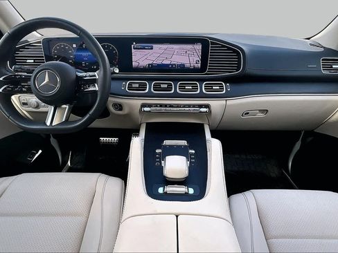 Certified 2025 Mercedes-Benz GLS 450 4MATIC image 16