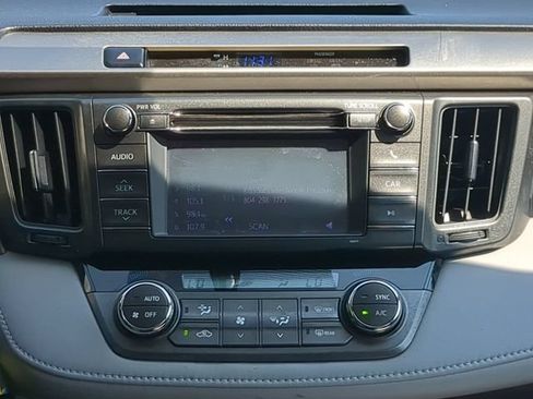Used 2013 Toyota RAV4 XLE AWD/4WD image 17