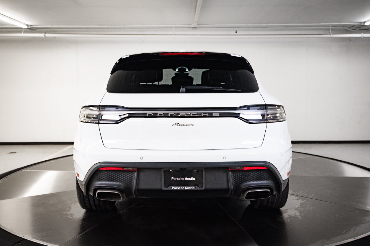 Certified 2024 Porsche Macan AWD/4WD image 6