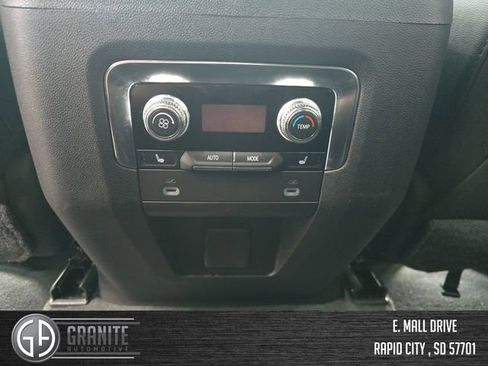 Used 2024 GMC Yukon AT4 w/ Technology Package image 36