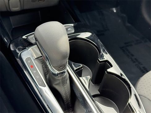 Certified 2025 Chevrolet Trax LT image 14