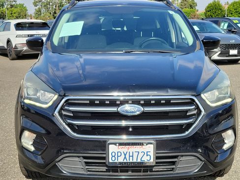 Used 2017 Ford Escape SE w/ SE Sport Appearance Package FWD image 6