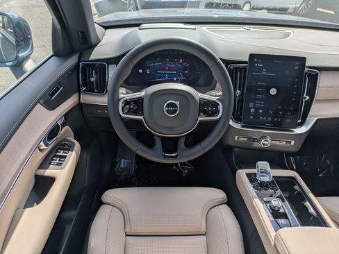 New 2026 Volvo XC90 T8 Ultra w/ Protection Package Premier AWD/4WD image 18