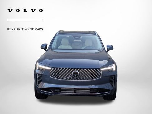 New 2026 Volvo XC90 T8 Ultra w/ Protection Package Premier image 9