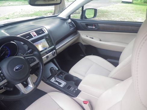 Used 2015 Subaru Outback 2.5i Limited AWD/4WD image 21