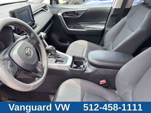 Used 2020 Toyota RAV4 LE FWD image 12