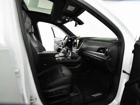 Used 2023 Chevrolet Traverse High Country w/ LPO, Floor Liner Package image 24